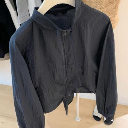 The 2025 new women's short-sleeve UV-protection suncoat, stylish and cool, lightweight casual winter outerwear, Korean fashion style.