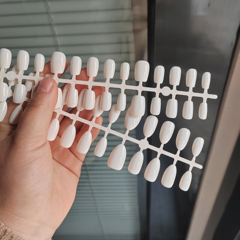 Warm White Wearable Nails, Solid Color Short Style, High-End Feel, Solid Color Handmade Nail Pieces, Pre-Made Nail Strips, Wholesale Export Nails Warm White Wearable Nails, Solid Color Short Style, High-End Feel, Solid Color Handmade Nail Pieces, Pre-Made Nail Strips, Wholesale Export Nails