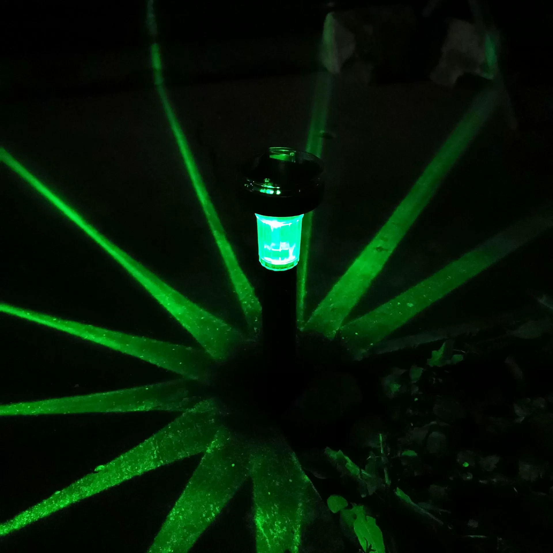 LED промышленная лампа солнечная энергия