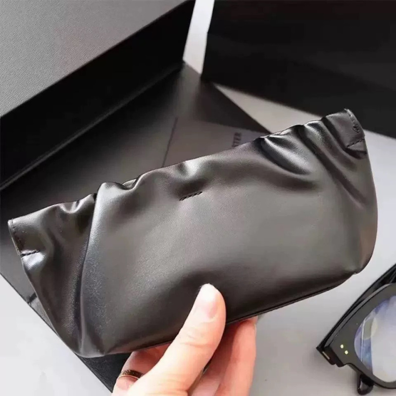 High-Capacity, Stylish, Cloud-Shaped Glasses Case, Popular among Influencers, Light Luxury Sunglasses Case, Portable Glasses Storage Bag High-Capacity, Stylish, Cloud-Shaped Glasses Case, Popular among Influencers, Light Luxury Sunglasses Case, Portable Glasses Storage Bag