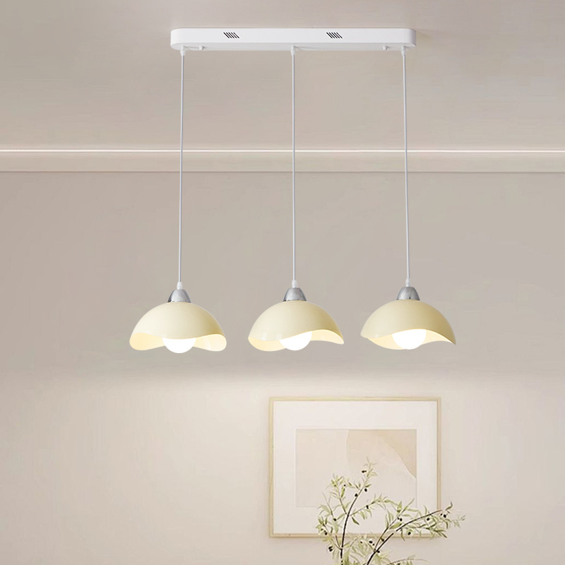 Nueva lámpara de comedor candelier de tres extremos moderna simple mesa de comedor red lujoso creativo bar lámparas minimalistas