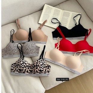 ����һƬʽ�o�ۃ���ŮС�ؾ۔n���й����¿�o�Ȧ���m͸��������