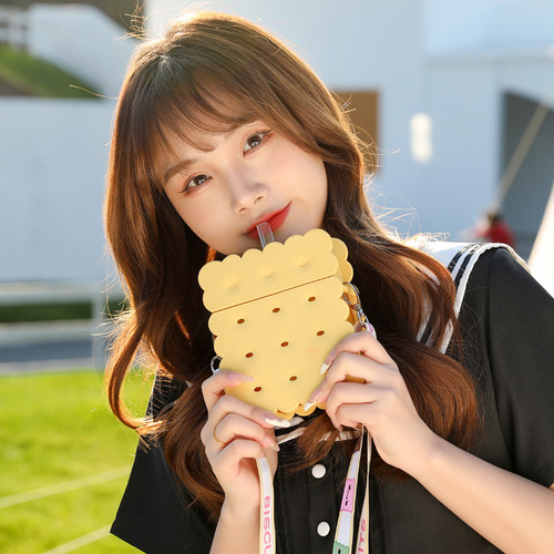 Manufacturer wholesale Yafeiqi creative Internet celebrity biscuit cup plastic straw water cup portable strap high-value water cup