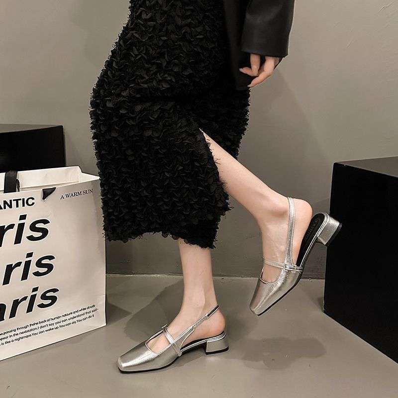 Baotou Sandals for Women Summer Fairy Style 2025 New Style with Skirt Patent Leather French Thick Heel Mary Jane Shoes Apricot Black