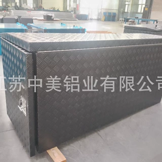 侧开门和上开门的铝箱 带锁花纹铝工具箱 根据要求生产