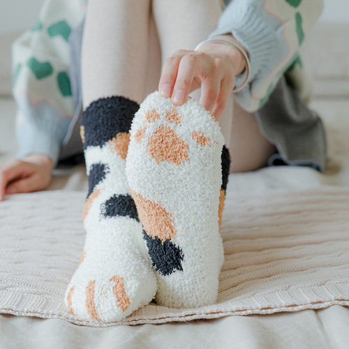 Women's mid-calf cute cat claw coral velvet floor socks confinement socks autumn and winter warm sleep socks plus velvet and thickening