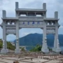 定制实惠三门景观石牌坊