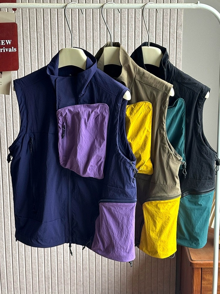Autumn Mountain Hiking Vest For Couples With Detachable Pockets_voghion.com