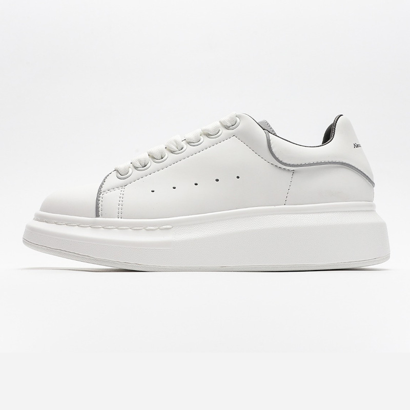 Zapatos blancos McQueen de versión alta para mujer, zapatos de suela gruesa, zapatos de plataforma elevados, zapatillas deportivas versátiles, calzado deportivo para hombre, Shida primavera y verano