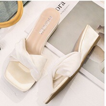 С���������¸���ЬŮ2026�＾�¿���ȹ��¶ֺ˿������Ьslippers