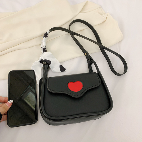 Love-style girly small bag  autumn new trendy simple crossbody bag fashionable texture single shoulder armpit bag