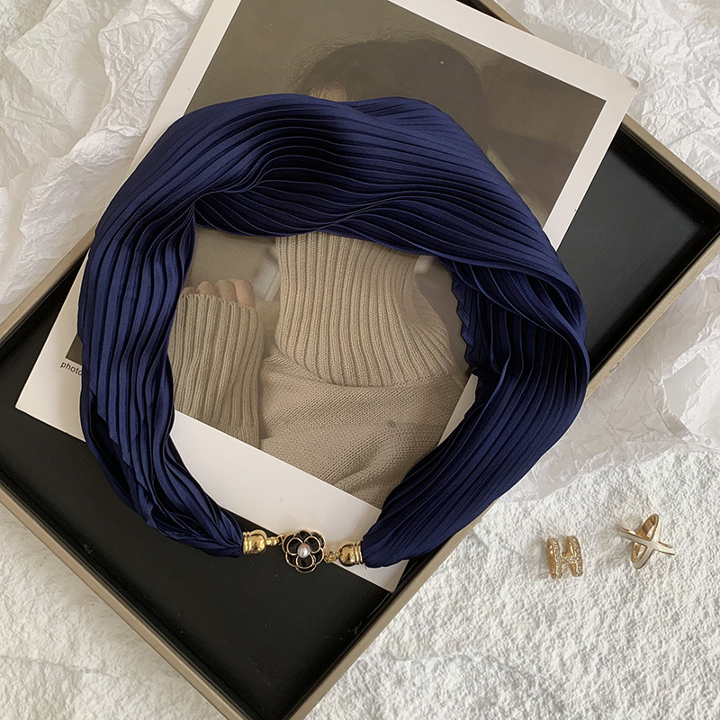 Pañuelo de seda arrugado de seda de imitación magnética con hebilla de rosa de color sólido de verano, protector solar, bufanda decorativa profesional ligera de todo fósforo