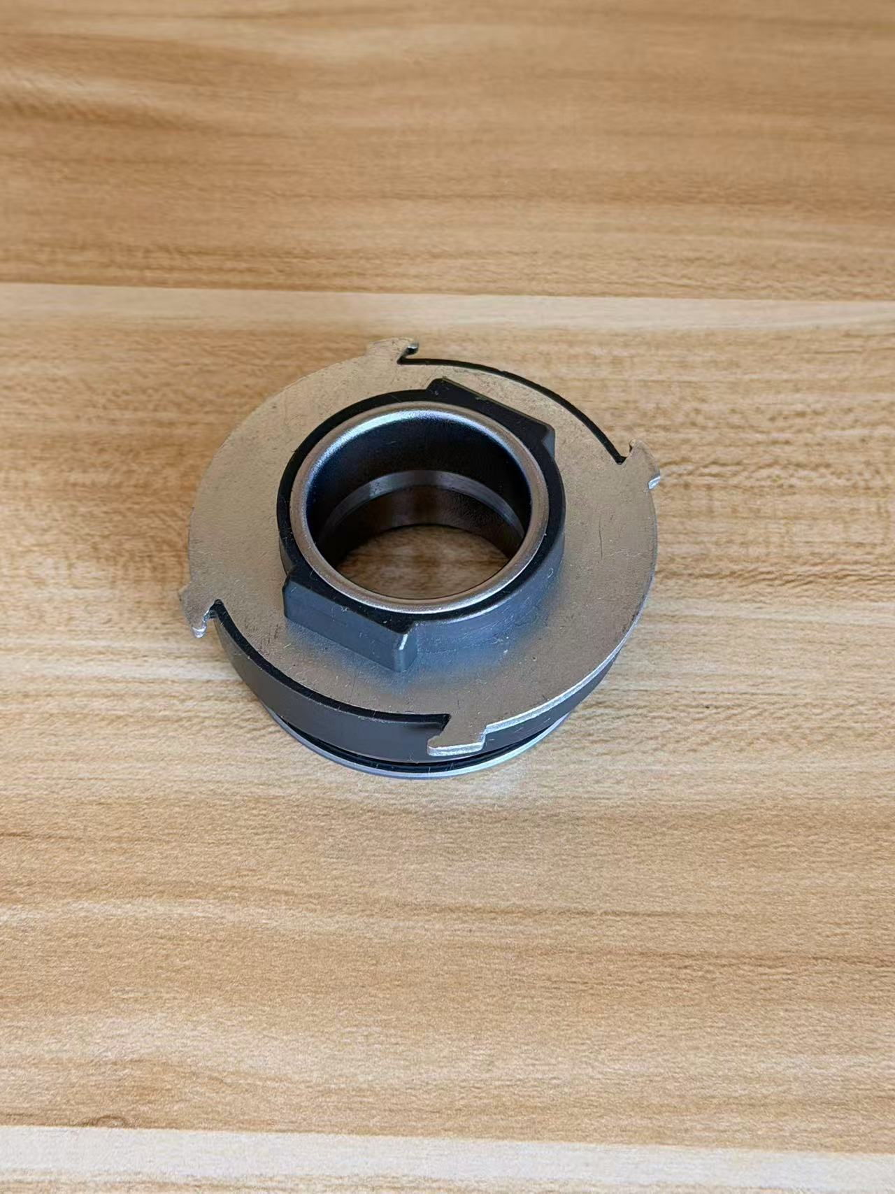 Car clutch model 41421-02000 is suitable for agricultural machinery, clutch bearings and release bearings are available in stock
