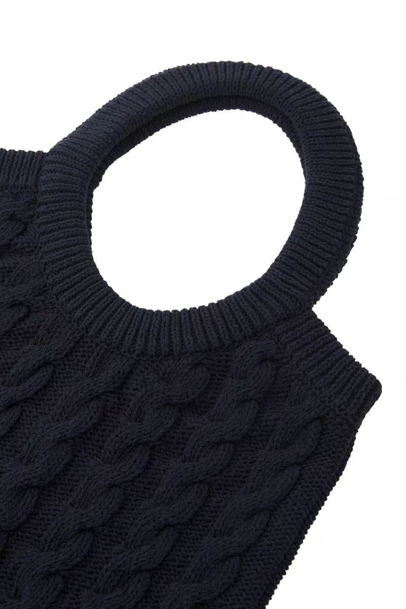 The Korean version of Instagram's niche new women's knitted bag, underarm single-shoulder bag, handbag and tote bag are simple and fashionable undefined