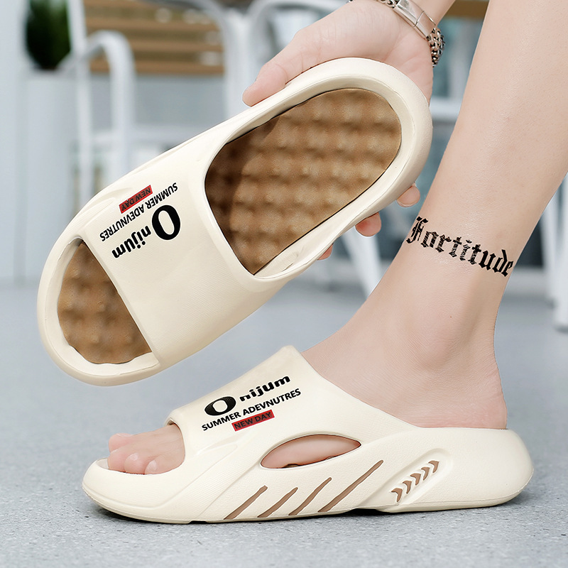 Zapatillas transfronterizas de tamaño grande para hombres 2025 verano nuevo estilo de ropa exterior en línea popular explosión deportiva pisar mierda sensación de playa zapatillas frías de tamaño grande