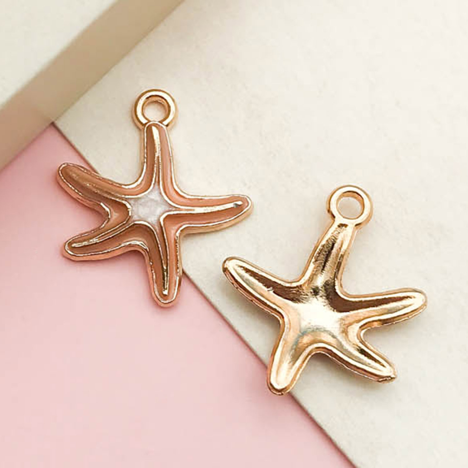 1 Rosa Conchas sirena flor conejo aleación gota colgante de aceite simple joyería material fábrica al por mayor