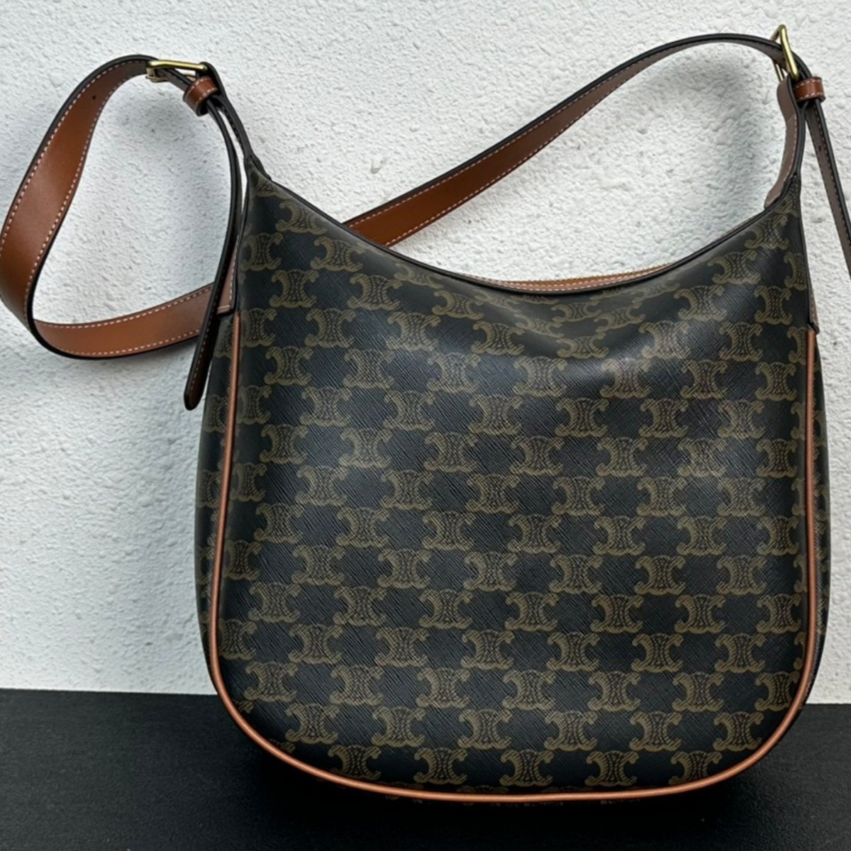 2025 New Soft Leather HOBO Underarm Bag for Women, Monogram Shoulder Bag, Fashion Versatile Simple Large Capacity Commuter Bag