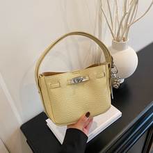 �������������Ů2026�¿�r���nϵˮͰ������ٴ�μ�б���