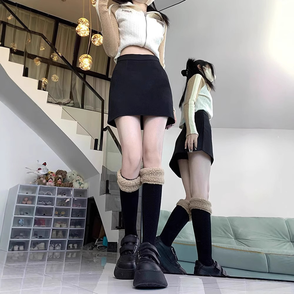 毛呢加厚半身裙女装秋冬季2025年新款高腰显瘦百搭韩版包臀短裙子