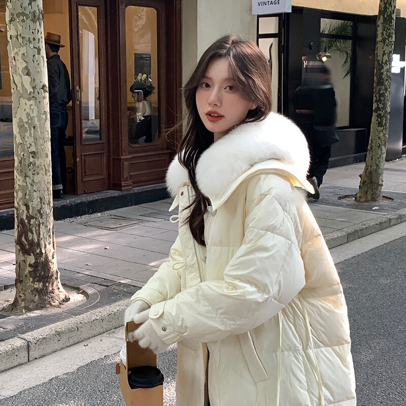 Fox Fur Shawl down Coat for Women, Winter 2026, High-End Long Style, Sweet and Thick White Duck down Over-The-Knee Jacket Fox Fur Shawl down Coat for Women, Winter 2026, High-End Long Style, Sweet and Thick White Duck down Over-The-Knee Jacket