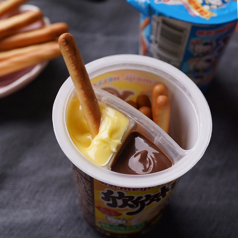 Meiji Meiji Xinxin Cup Paled Finger Biscuits 50g Strawberry dipped in sauce Children's snack wholesale wholesale