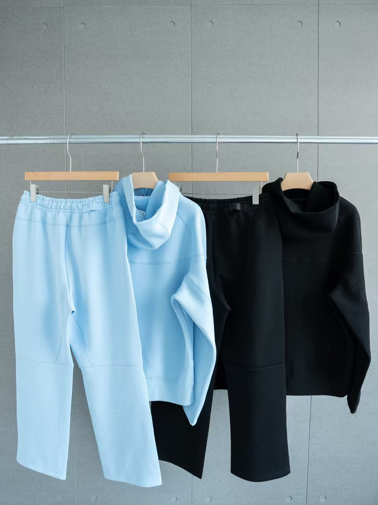 24 años de primavera y otoño nuevos deportes casuales capa de aire chaqueta encapuchada chaqueta y pantalones 454 y 461 conjunto