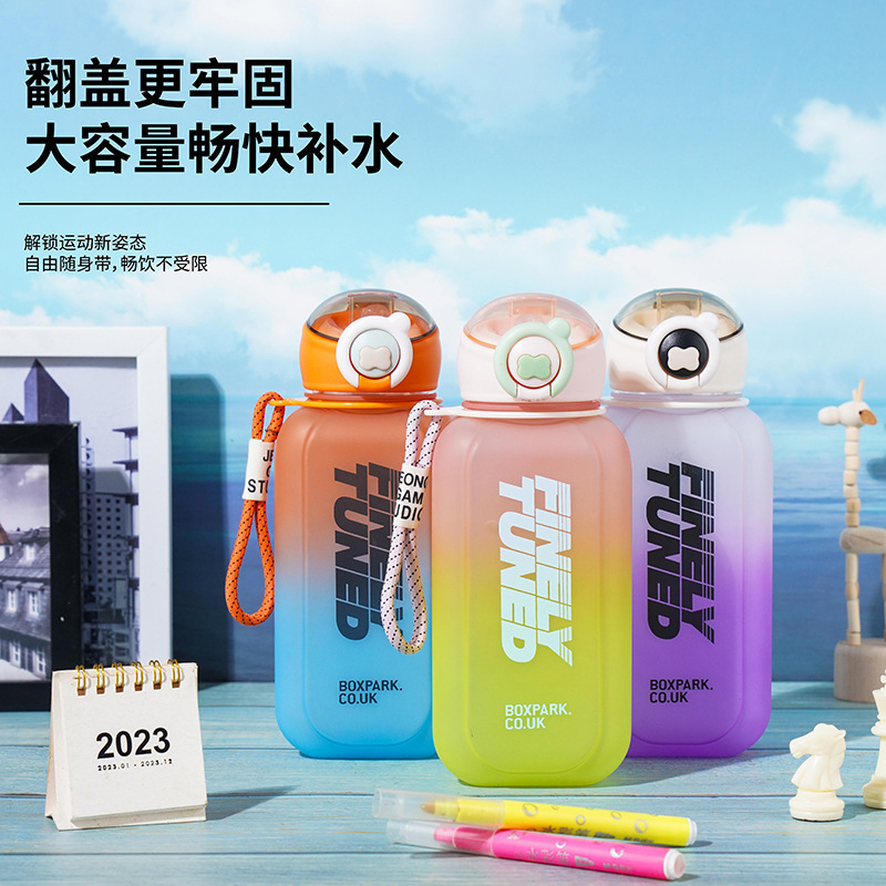 Nuevo color transfronterizo taza de plástico esmerizado taza cuadrada de paja taza de agua portátil de gran capacidad taza deportiva casual