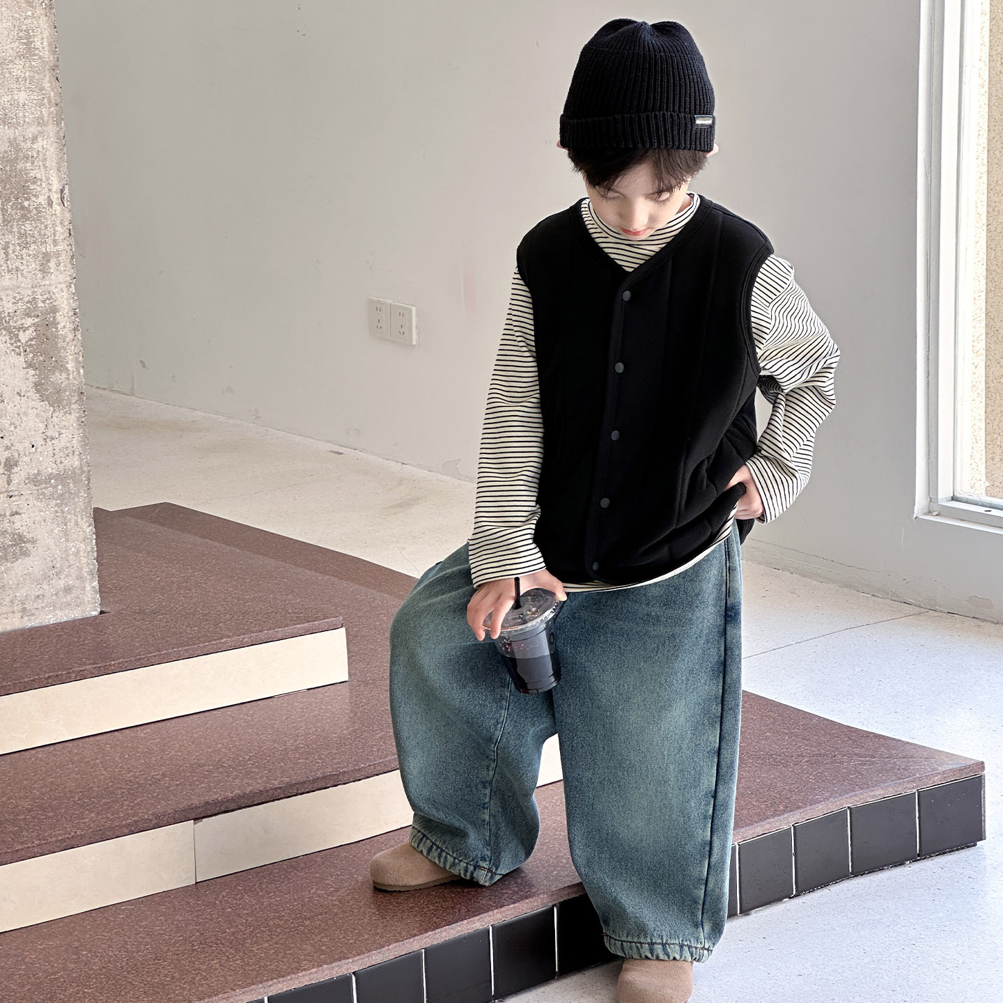 McCarthy, ropa infantil para niños, chaleco de invierno 2025, nuevo chaleco caliente para niños, hombros gruesos para niños.
