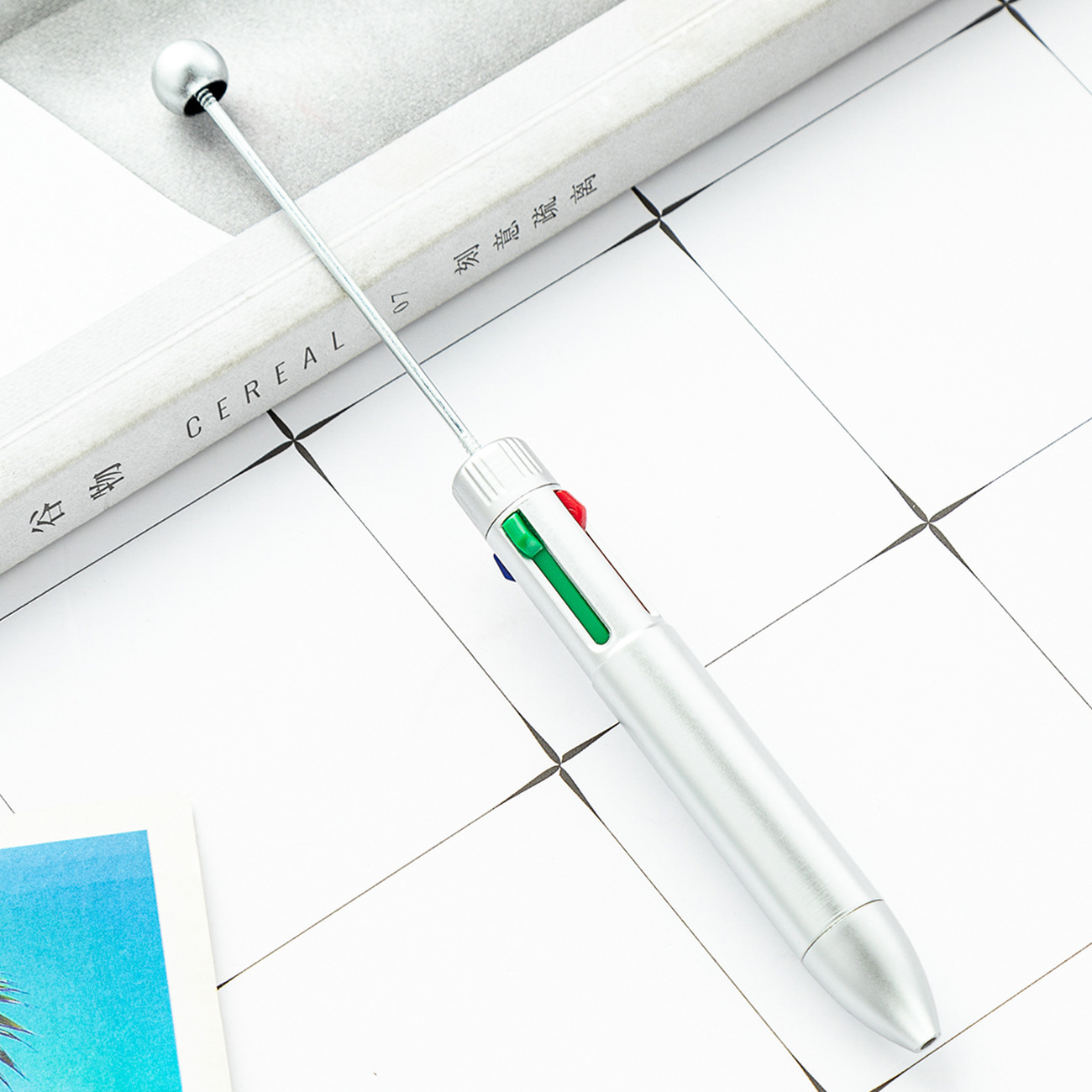 DIY cuatro colores bolígrafo de bola bolígrafo estudiantes papelería multicolor bolígrafo de bolígrafo de marca de línea clave pulsar bolígrafo plástico