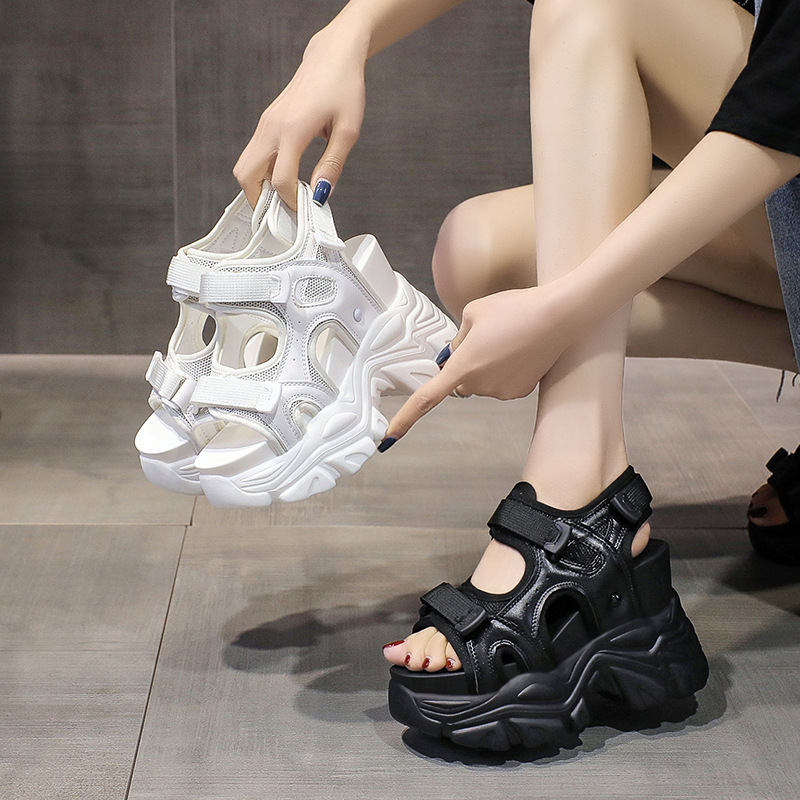 Thick-soled sports sandals women's popular summer New muffin round head Velcro beach Roman shoes ins tide