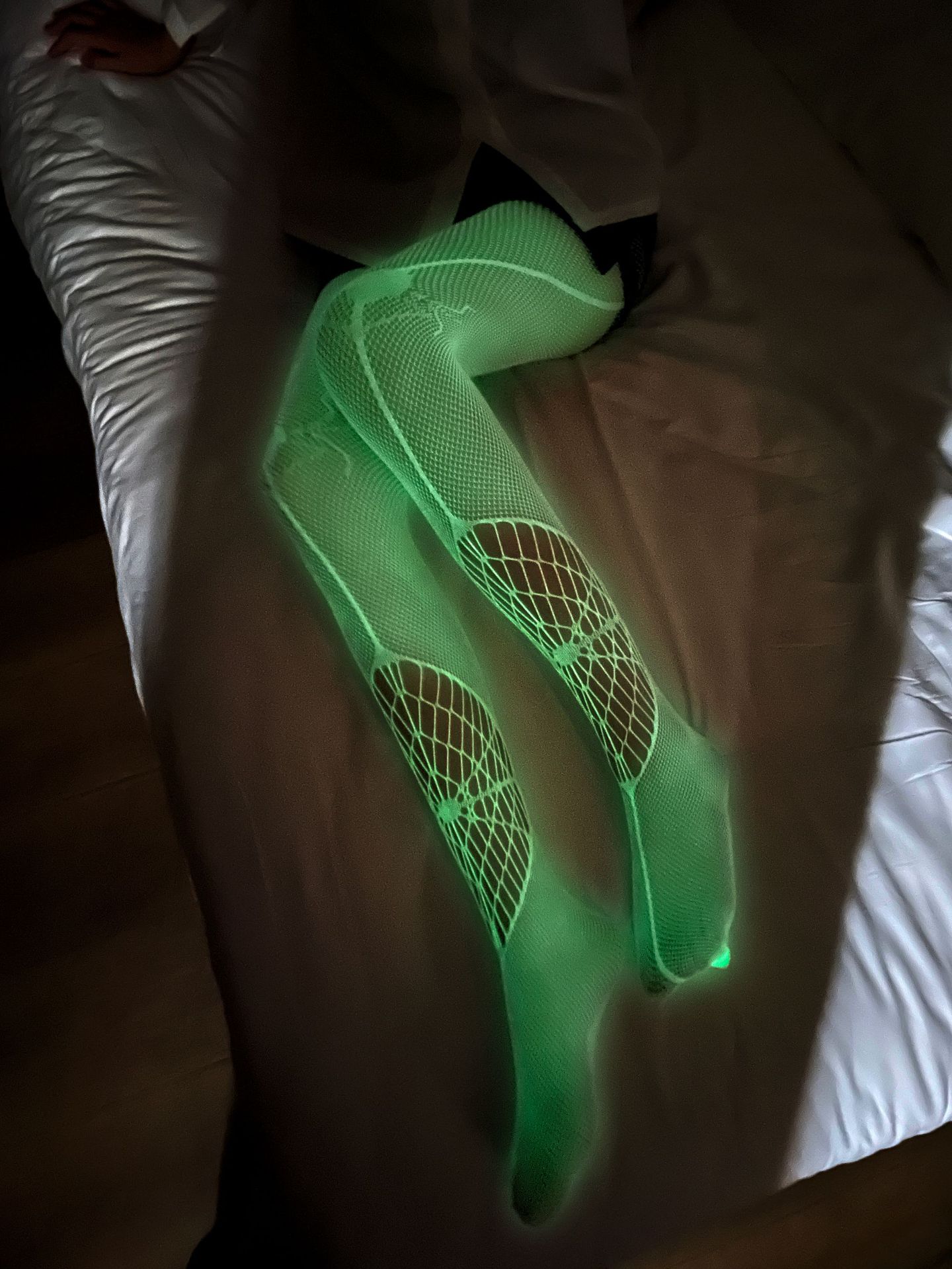 Nuevo mono luminoso nuevo material fresco luminoso reflexivo sexy pantimedias hueco sexy coqueteo bottoming Calcetines