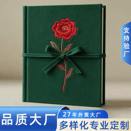 一枝玫瑰刺绣笔记本巧妙系带绿色封面日记本毛毡布装帧记事本定制