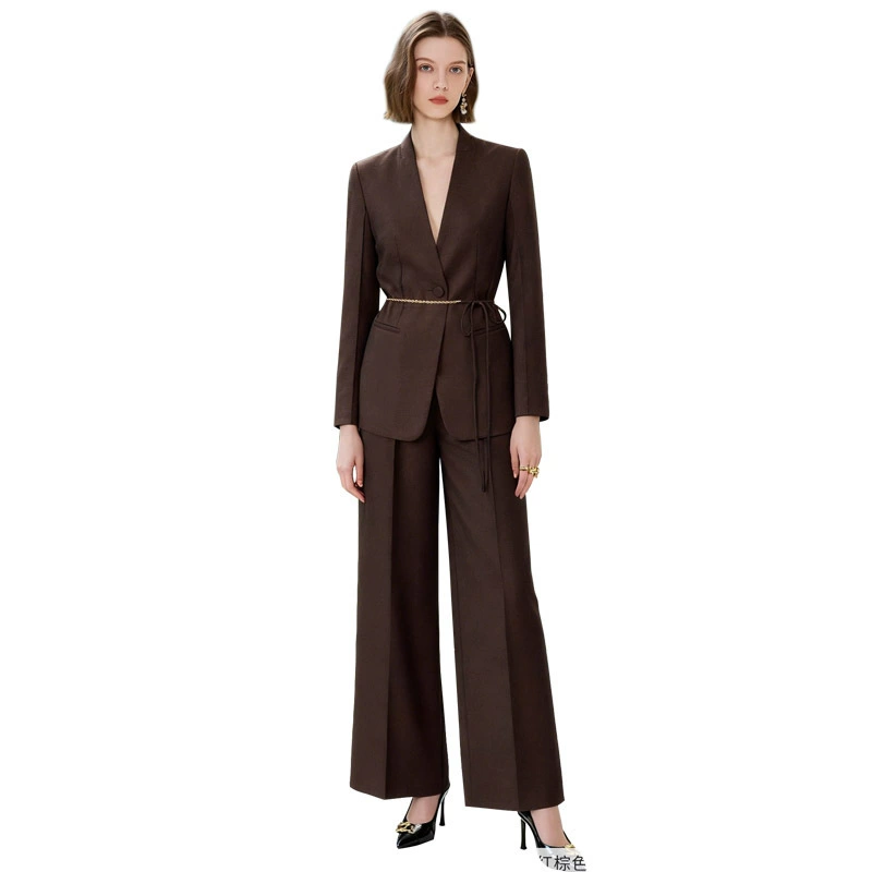 Demi-season fashionable classic suit jacket, trousers, V-neckline, bright catchy style, high-quality style -> Демисезонный модный классический пиджак костюм брюки, V-образный вырез, яркий запоминающийся стиль, стиль высокого качества