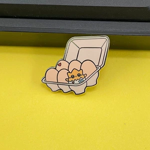 Cute Elf Egg Holder Enamel Pin Unique Design Badge Game Daily Fun Mix-and-Match Backpack Accessory