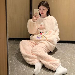 ɺ���q˯��Ů�ﶬ����ͨС���ӽq�Ӻ񶬈A�I���^���b���⴩�Ҿӷ�