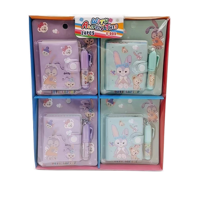 Conejo de oreja larga con bolígrafo