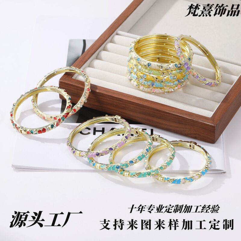 New Style Cloisonné Rhinestone Oil-Drip Bracelet with Floral Round Design, Vintage Qipao Accessory, New Chinese-Style Bracelet