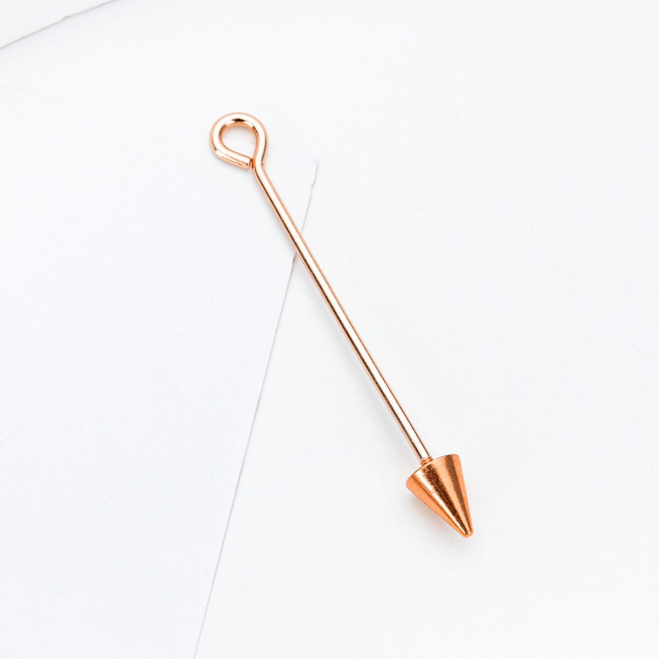 Poste con cuentas de bricolaje collar colgante colgante pendiente joyería cono de metal multicolor poste con cuentas spot al por mayor