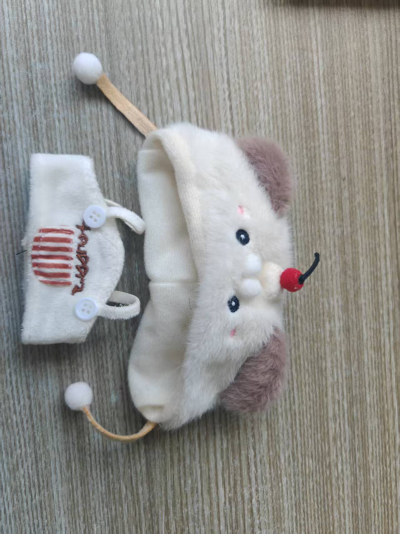 Muñeco de peluche travesti con sombrero, ropa de castor taiyaki y tocado. image 8