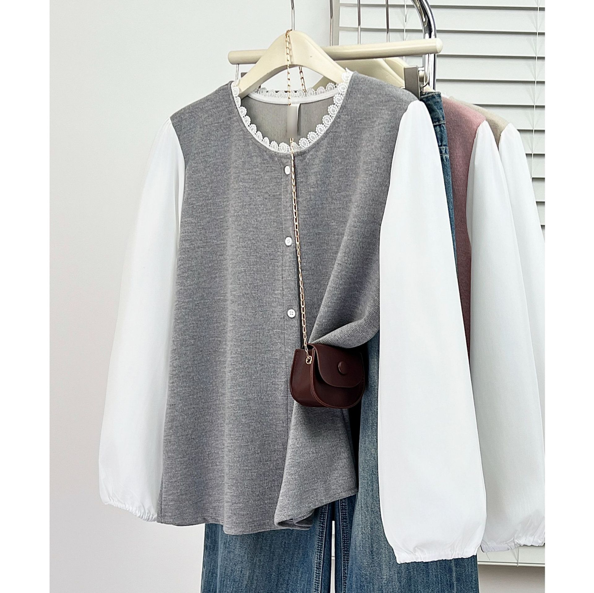 2026 New Spring Casual Retro Lace Collar Fake Two-Piece Blouse 100kg Plus-Size Color-Blocking Top 9494
