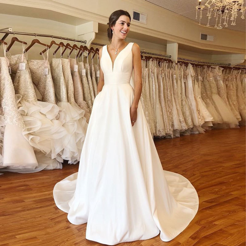 Comercio exterior europeo y americano Amazon AliExpress deseo estación independiente nuevo satinado brillante una línea larga adelgazar vestido de novia image 1