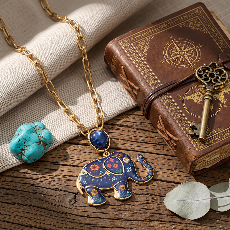 Estación independiente europea y americana de la explosión de collar de colgante de elefante de color goteo de aceite de titanio acero no decoloración joyería al por mayor