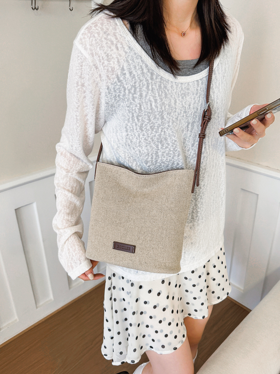 Nicho Zhong lazy bolso mujer 2026 nuevo estilo coreano simple mochila de hombro de viaje ocio tote bolso de cubo image 4