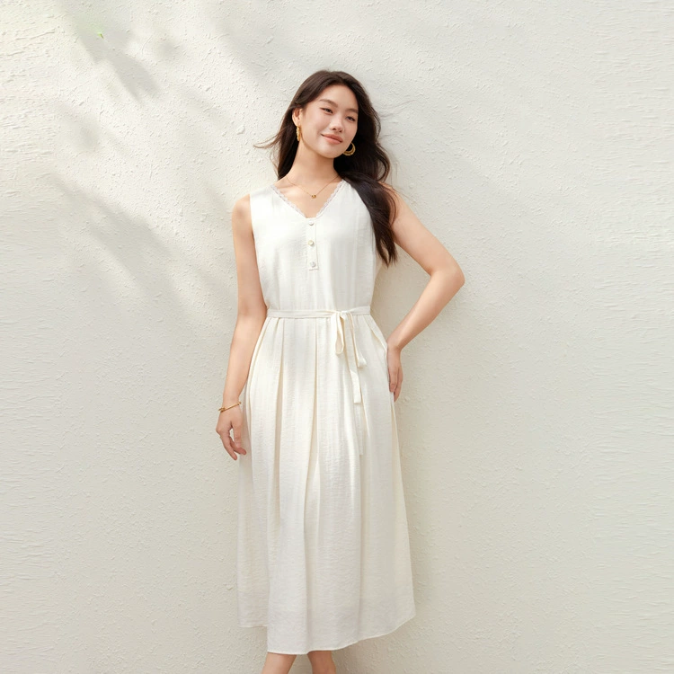 [Французское атмосферное кружевное тонкое платье с v-образным вырезом] Тонкая и красивая женская одежда больших размеров, толстая мм, 2025, летний новый стиль