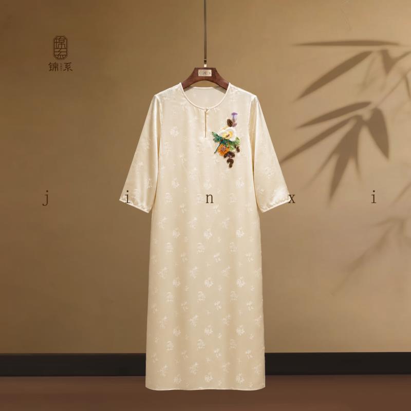 Silk Jacquard New Chinese Style 100% Mulberry Silk Jacquard Satin Embroidered Long Dress L-3861442 Silk Jacquard New Chinese Style 100% Mulberry Silk Jacquard Satin Embroidered Long Dress L-3861442