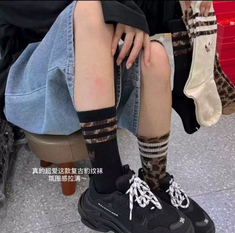 潮款欧货秋冬袜子豹纹复古三杠休闲乐福鞋中筒袜三叶网红运动袜批|undefined