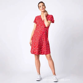 连衣裙;女装加工;女式T恤