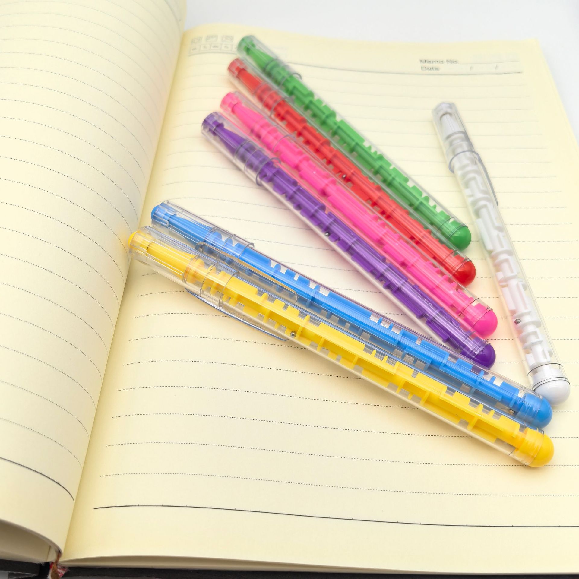 Papelería de oficina creativa lápiz de bola laberinto de color curioso puzzle lápiz de bola puede imprimir logotipo divertido lápiz de bola