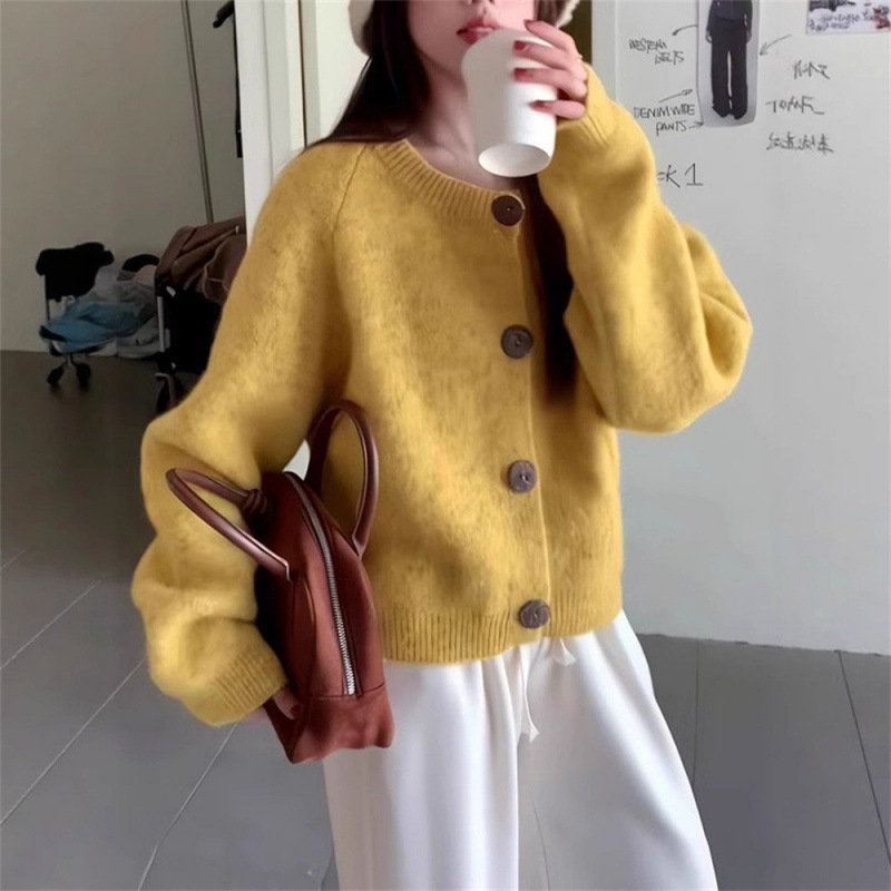 法式圆领短款针织开衫女2025秋季新款女装上衣设计感纽扣毛衣外套|undefined