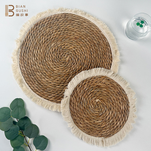 Cross-border tassel edge rush woven round grass placemats, photo props, heat insulation anti-scald mats, table mats, cup mats